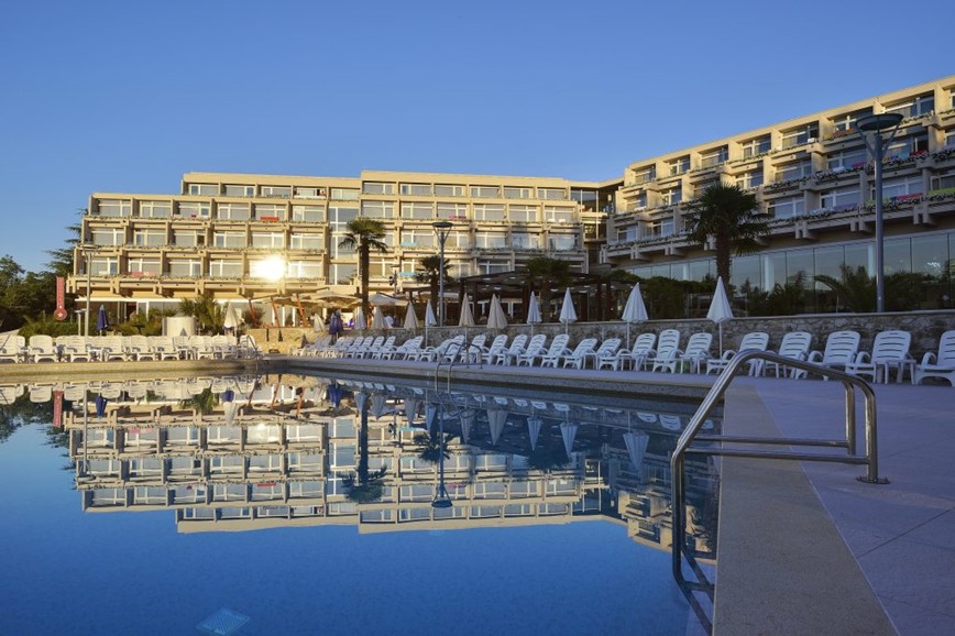 Hotel_Mediteran_Plava_Laguna_Swimming_Pool-10-1024x683