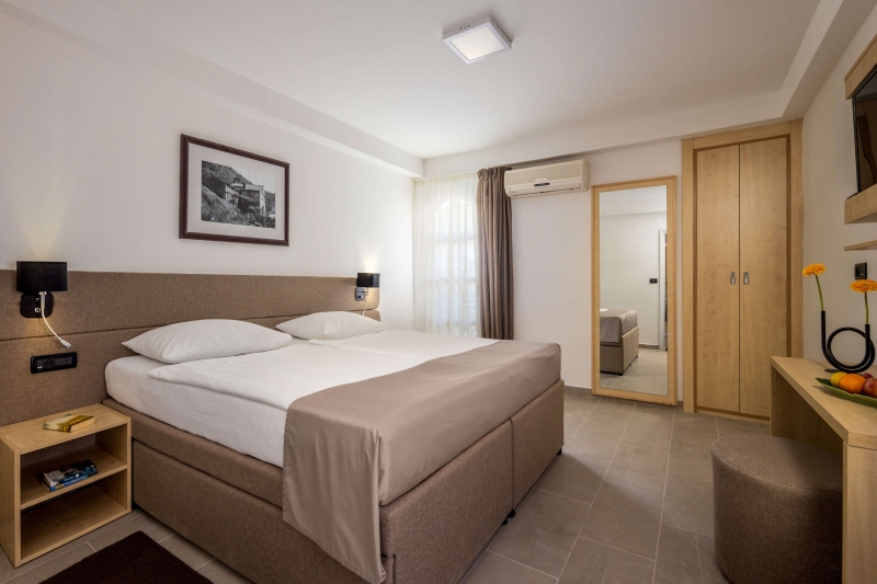 h_2649_premium_delfin_double_twin_room_with_2_extra_beds_3_2756_1670941547